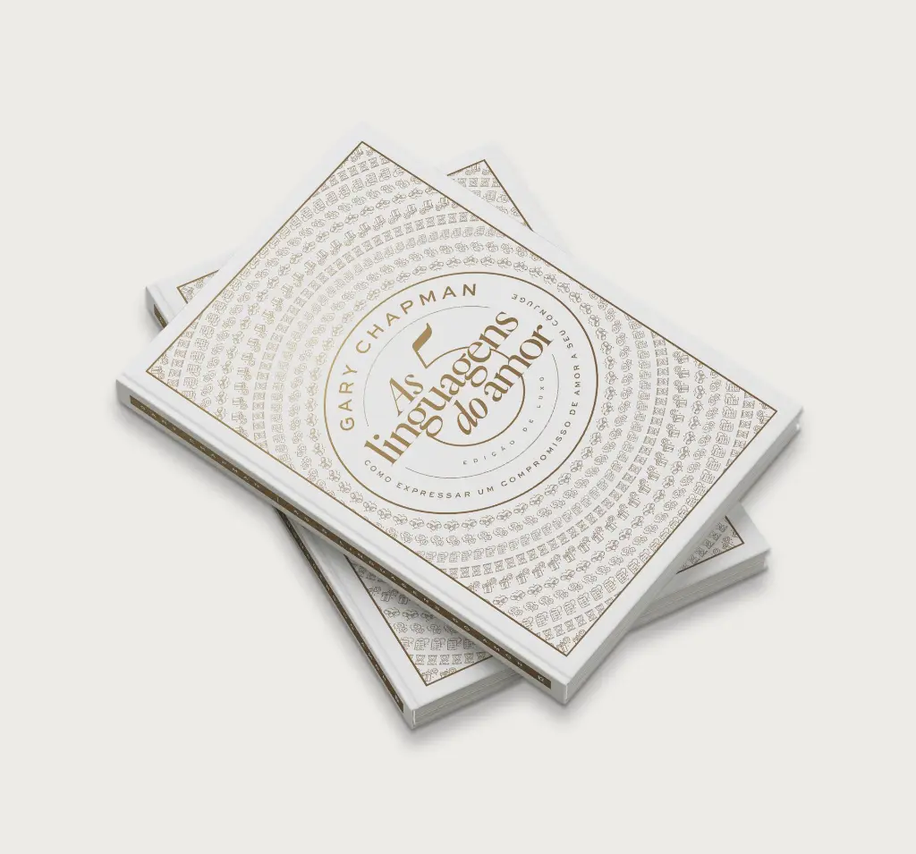 As-5-linguagens-do-amor-ed-luxo-capa-dura-mockup-3.webp